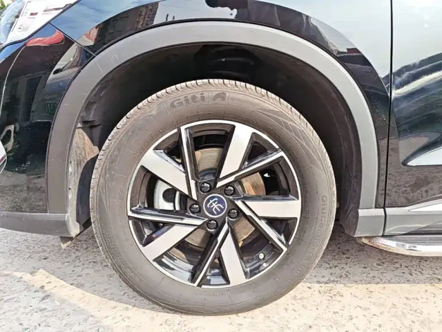 BYD Song Pro — Фото автомобиля 22