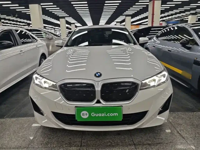 BMW BMW i3 2022 eDrive 35 L — Фото автомобиля 2