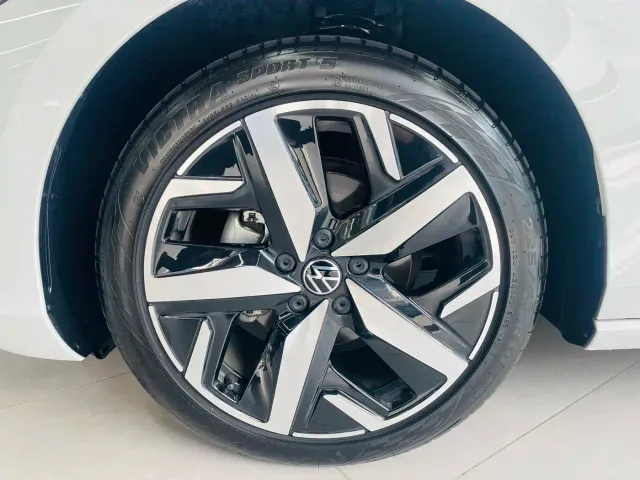 Volkswagen Lamando — Фото автомобиля 3