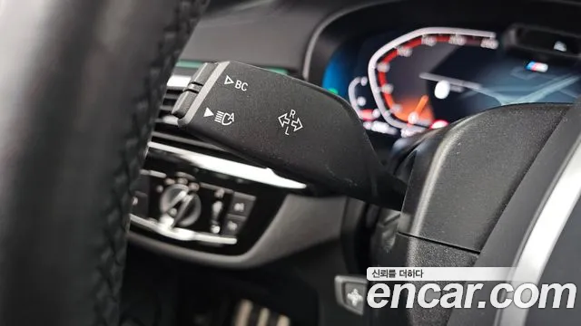 BMW 5 Series G30 — Фото автомобиля 30