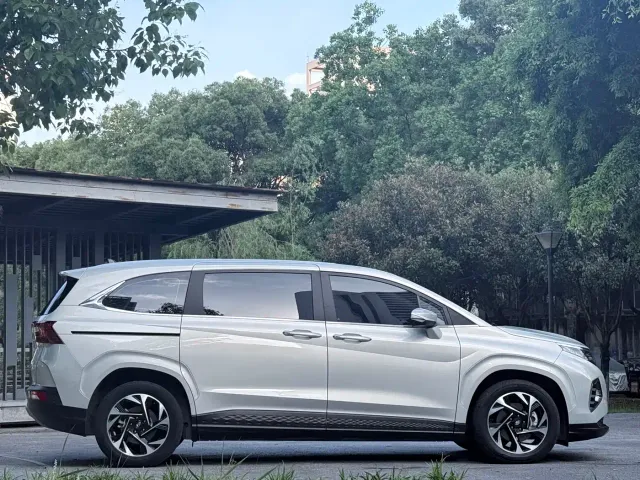 Hyundai Custo — Фото автомобиля 14