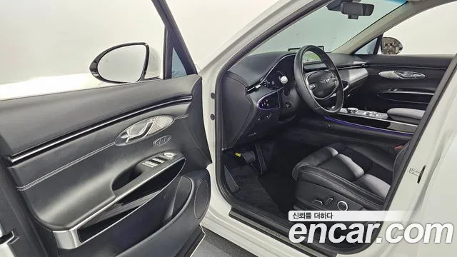 Genesis GV70 — Фото автомобиля 9