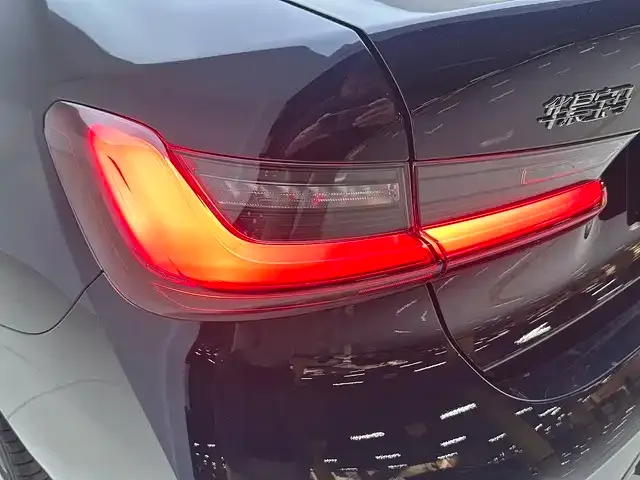 BMW 3 Series — Фото автомобиля 7