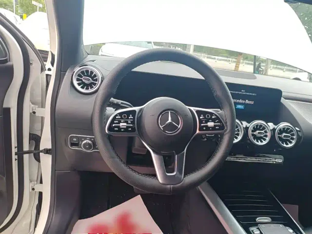 Mercedes-Benz GLA-Class — Фото автомобиля 10