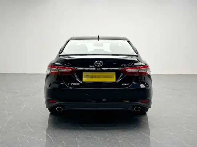 Toyota Camry — Фото автомобиля 5