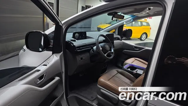 Hyundai Staria Staria — Фото автомобиля 10