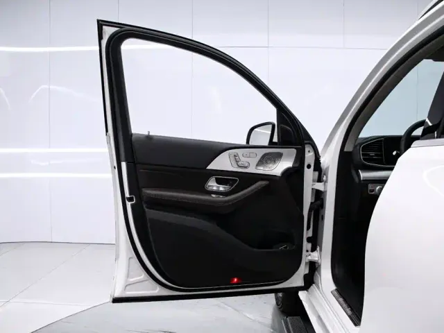 Mercedes-Benz GLE-Class — Фото автомобиля 13