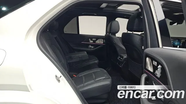 Mercedes-Benz GLE-Class — Фото автомобиля 9