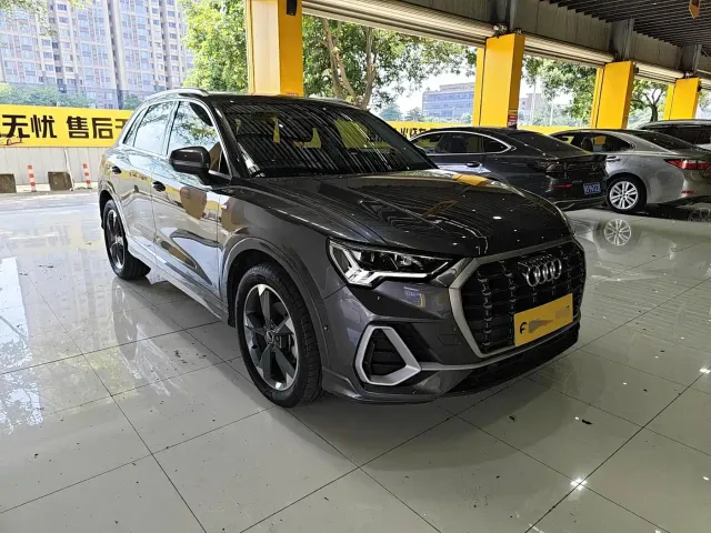 Audi Q3 — Фото автомобиля 3