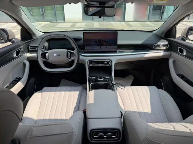 Geely Galaxy Galaxy Stellar 6 2025 Base Version — Фото автомобиля 9