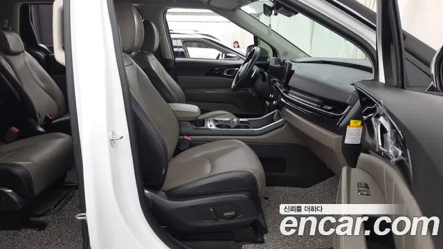 Kia Carnival 4th Gen — Фото автомобиля 11