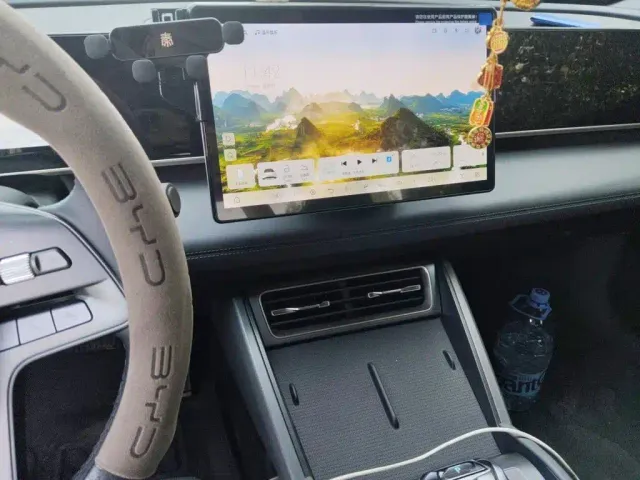 BYD Qin L — Фото автомобиля 5