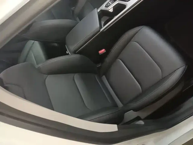 Geely Emgrand — Фото автомобиля 24