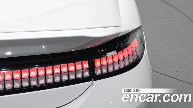 Hyundai Ioniq6 — Фото автомобиля 22