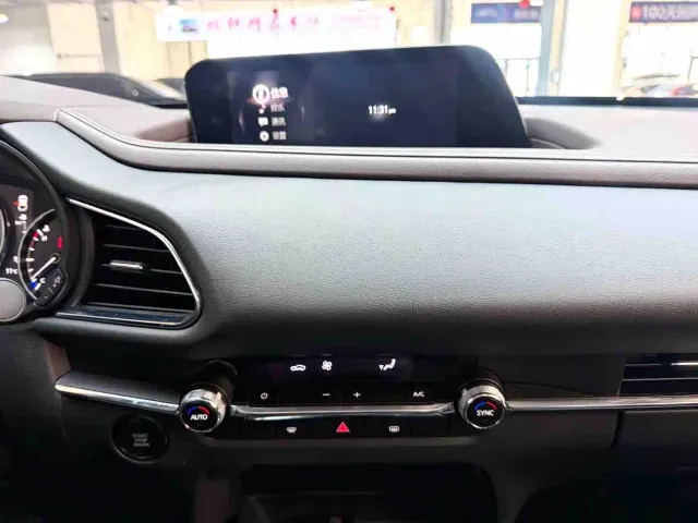 Mazda CX-30 — Фото автомобиля 12