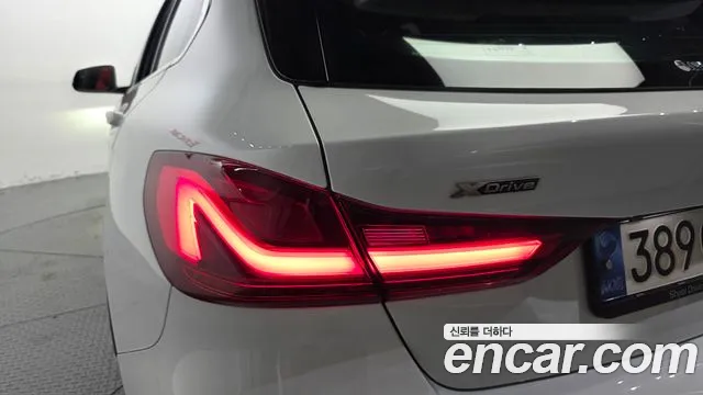 BMW 1 Series F40 — Фото автомобиля 8