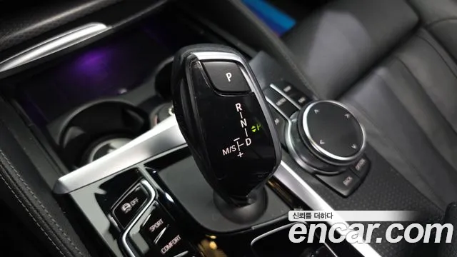BMW 5 Series G30 — Фото автомобиля 9