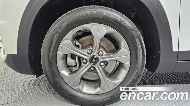 Kia Seltos Seltos Бензин 1.6 турбо 2WD — Фото автомобиля 5