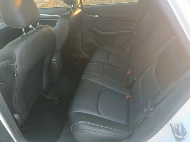 Ford Escort — Фото автомобиля 9