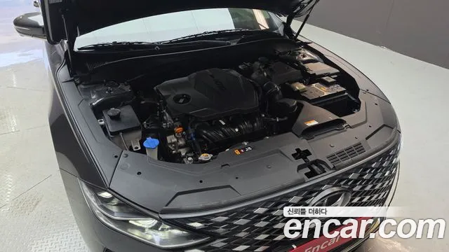 Hyundai Grandeur New — Фото автомобиля 9