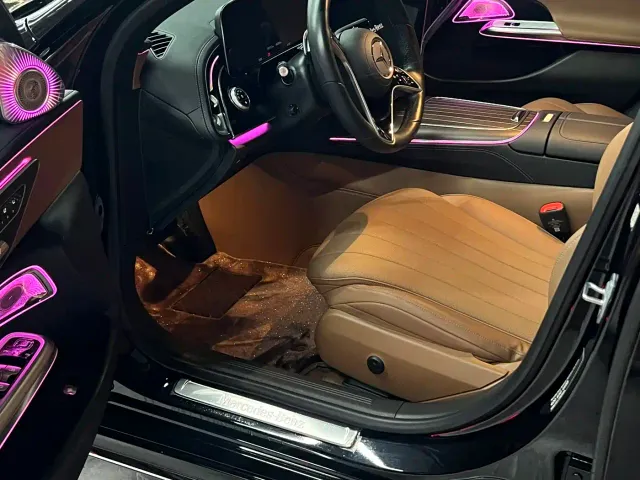 Mercedes-Benz E-Class — Фото автомобиля 4