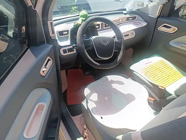 Wuling Hongguang Mini EV — Фото автомобиля 20