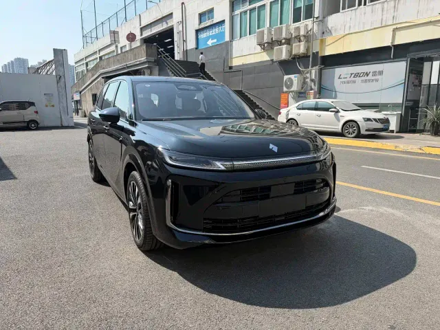 Фотография автомобиля — Huajing Baojun S