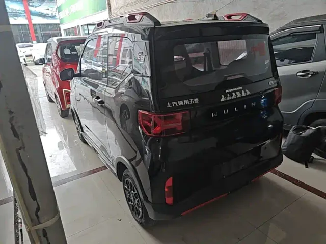 Wuling Hongguang Mini EV — Фото автомобиля 4
