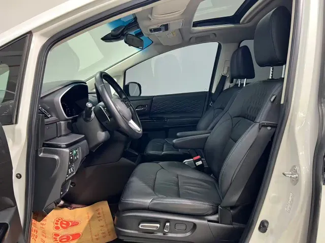 Honda Elysion — Фото автомобиля 3