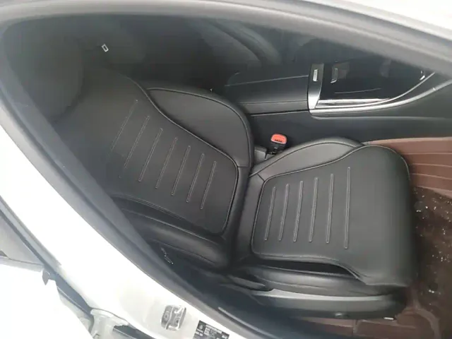 Mercedes-Benz C-Class — Фото автомобиля 24