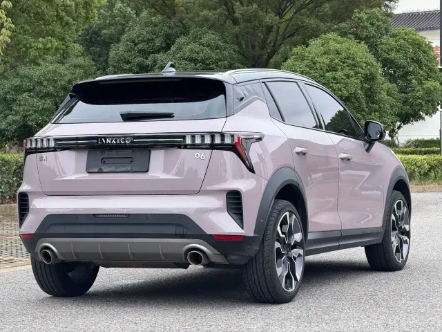 Lynk & Co 06 — Фото автомобиля 14