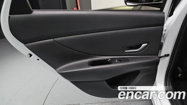 Hyundai Avante CN7 — Фото автомобиля 14