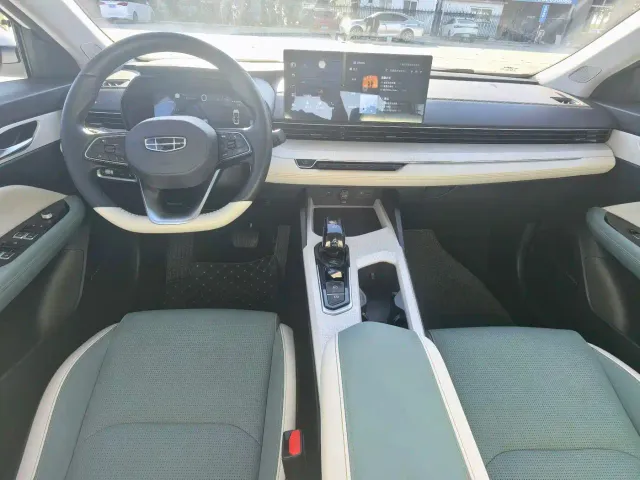 Geely Emgrand L — Фото автомобиля 8