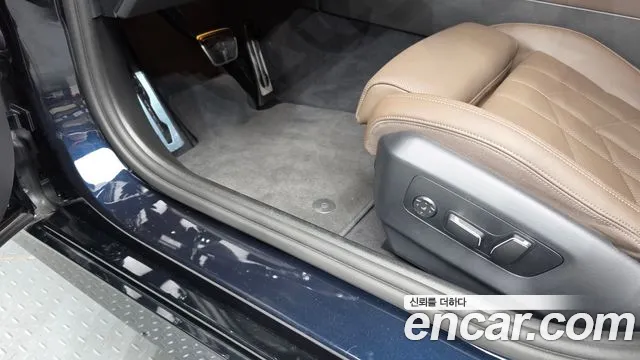 BMW 5 Series G60 — Фото автомобиля 24