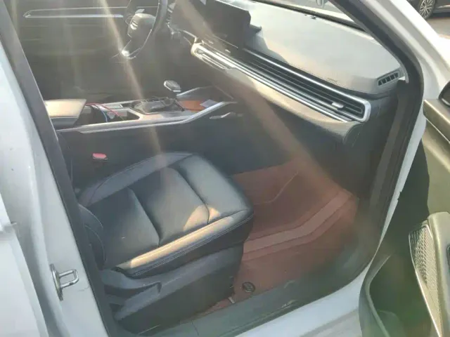 Geely Emgrand — Фото автомобиля 8