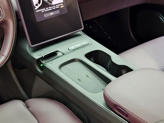 Nio ET5 Touring — Фото автомобиля 10