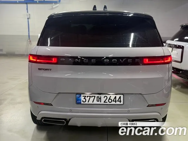 Land Rover Range Rover Sport — Фото автомобиля 2