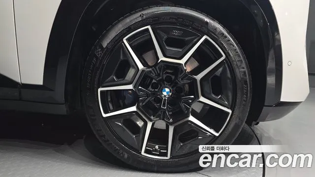 BMW XM — Фото автомобиля 5