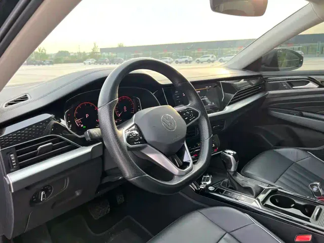 Volkswagen Passat — Фото автомобиля 11