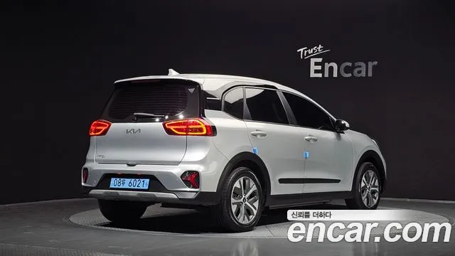 Kia Niro — Фото автомобиля 2