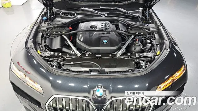 BMW 7-Series 7 серия (G70) 740i xDrive M Sport — Фото автомобиля 6