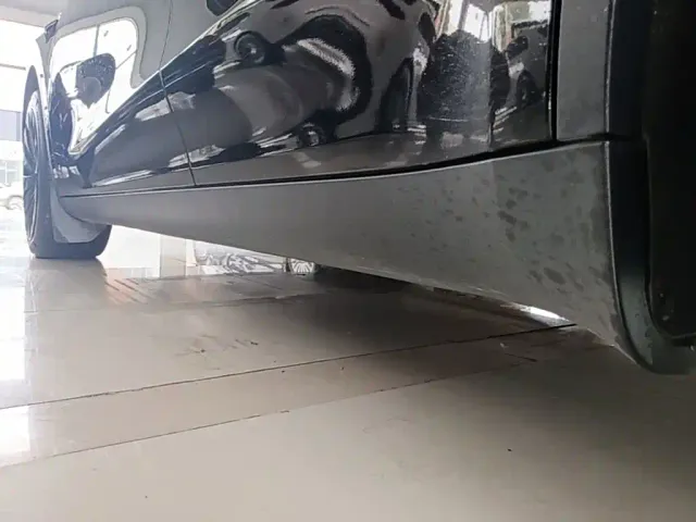 Tesla Model Y — Фото автомобиля 21