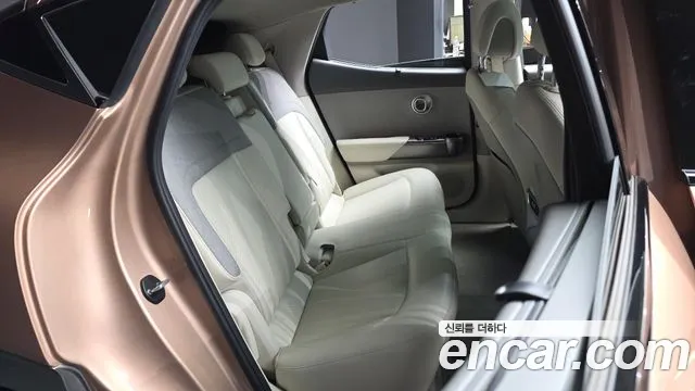 Genesis GV60 — Фото автомобиля 11