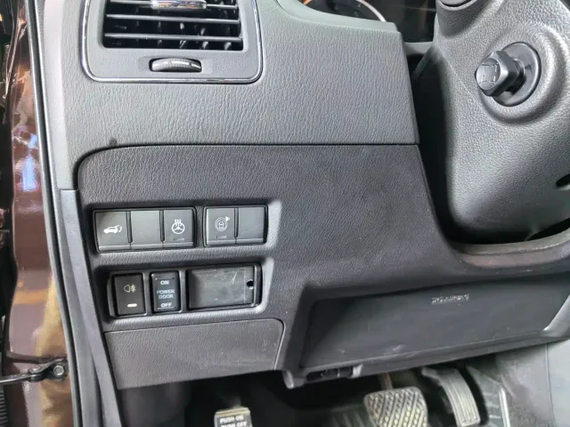 Nissan Patrol — Фото автомобиля 10