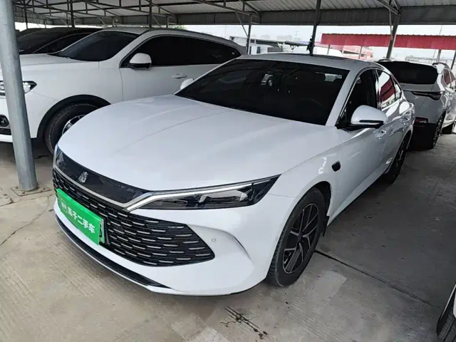 Фотография автомобиля — BYD Qin L
