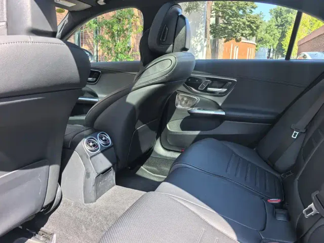 Mercedes-Benz C-Class — Фото автомобиля 8