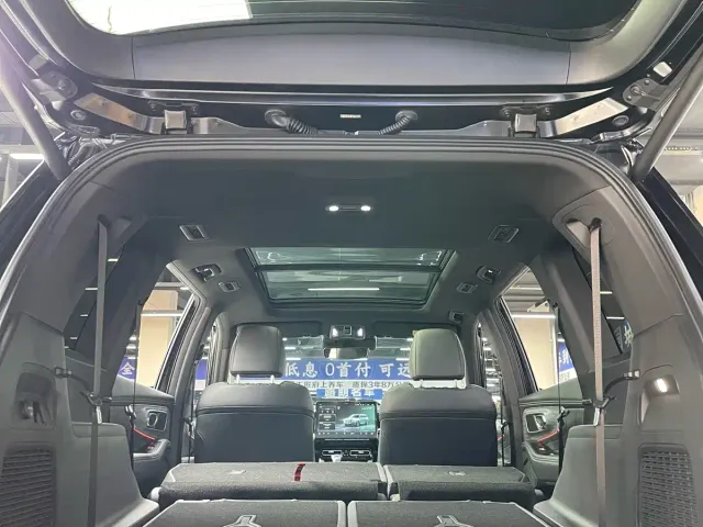 GAC Trumpchi GS8 — Фото автомобиля 29