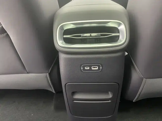 Leapmotor B10 — Фото автомобиля 28