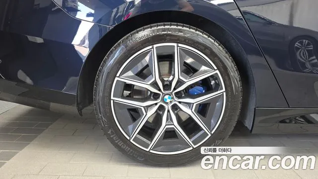 BMW 5 Series G60 — Фото автомобиля 5