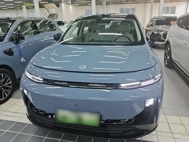 Leapmotor B10 — Фото автомобиля 2